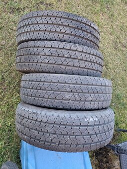 Prodám Barum Vanis 195/70 R15 C - 4