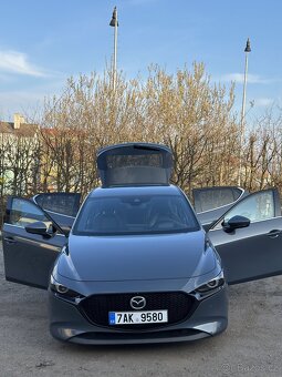 Mazda 3 2.0,2019 (120Kw) - NEJVYŠŠÍ VÝBAVA - Bose Audio, 360 - 4