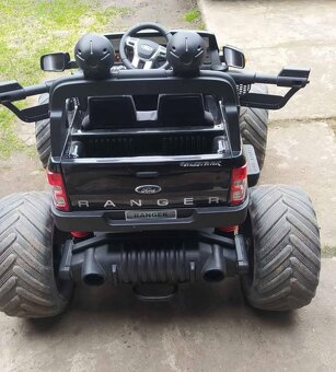 Elektrické autíčko Ford Ranger Monster Truck 4x4 Černé s LCD - 4