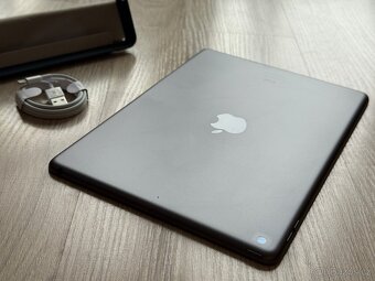 Apple iPad 9. Gen 10.2 / 64 GB / Wifi / Space Gray - 4