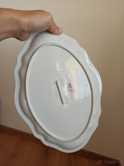 Retro tác Bohemia, Antoinette - 4