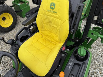 John Deere 1025R - 4