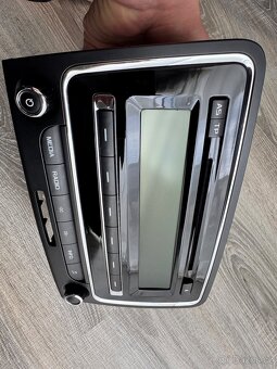 Autoradio SWING SUPERB 2008> - 4