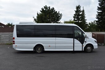 Mercedes Sprinter 519 CDI XXL | V6 | 20+1míst - 4