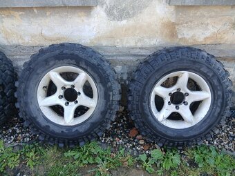 Prodám pneu 265/70 R16 - 4