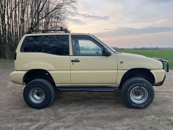 Nissan Terrano 2,7td 1995 - 4
