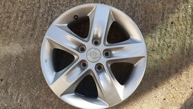 Prodám 1 sadu Kia Hyundai Al.disky+ př a z. světla - 4