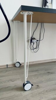 Prodám stůl IKEA deska LAGKAPTEN + 5x KRILLE s kolečkem - 4