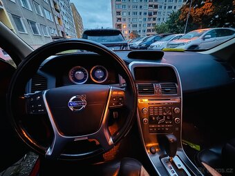 Prodám Volvo XC 60 R-design 4x4 - 4
