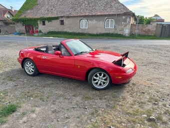 Mazda mx-5 NA - 4