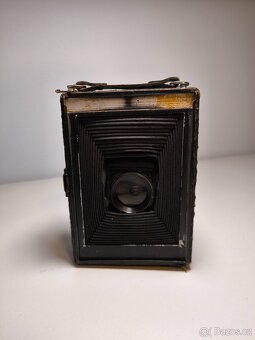 Historický fotoaparát s Zeiss objektivem - 4