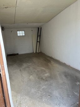 Pronájem garáže Jince - Zborovská 20m2 - 4