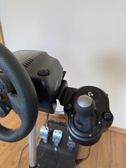 Logitech G923 + řadicí páka + stojan Wheel Stand Pro - 4