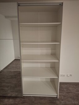 Šatní skříň bílá 200 cm se zrcadlem - 4