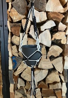 Závěsný květináč macramé - 4