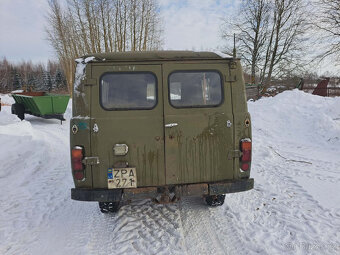 UAZ 452 - 4