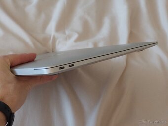 Apple MacBook Air M1 8/256 GB - 4