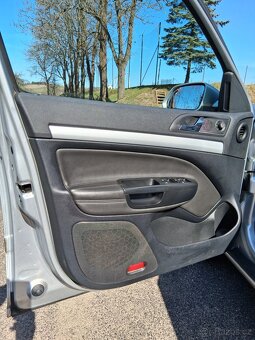 Škoda Octavia 2 kombi 2.0 TDI RS - 4