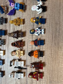 LEGO Minifigurky 24ks - 4