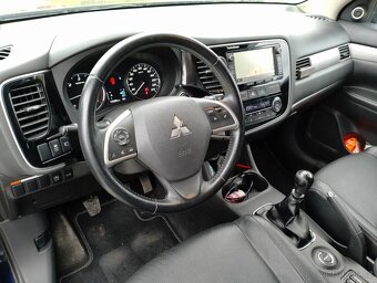 Prodám MITSUBISHI OUTLENDER 2.3 Di-D 4 WD - 110kw 7. mist - 4
