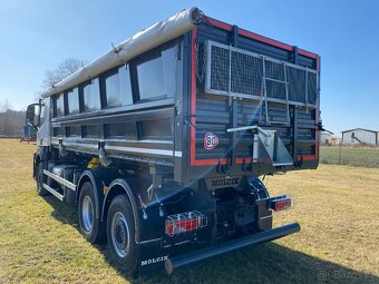 Iveco X-WAY s zemědělskou nástavbou - 4