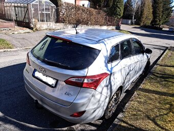 Hyundai i30 kombi, rv 2017, 92 000km 1,6 benzin - 4