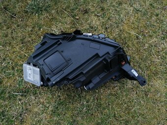 Přední pravé full LED světlo Škoda Kamiq - 4