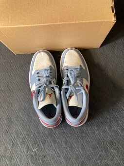 Nike Air Jordan 1 Low Blue Whisper - 4