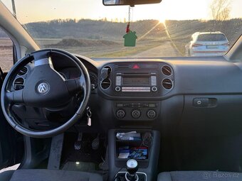Volkswagen Golf IV 1.6 74 kW - 4