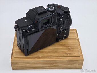 Sony A7IV TOP STAV + 128 SD + extra baterie - 4