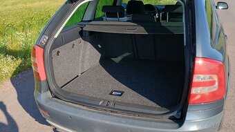 Škoda Octavia Scout II 2.0 tdi 103 kW 4x4 - 4