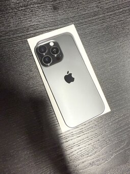 iPhone 16 Pro 128 GB (titanově černý) - 4