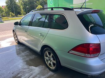 VW Golf 5 - 4