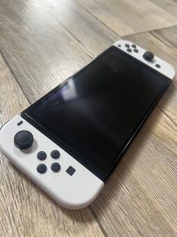 konzole Nintendo Switch - OLED white - 4