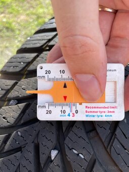 Pneu 225/60 R18 - 4