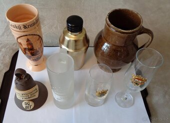Poháry, sklenice, šejkr, džbánek a zvonek - 4