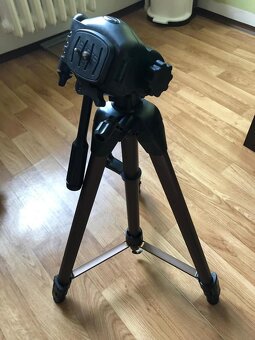 Prodam zrcadlovku Nikon D7100 s příslušenstvím - 4