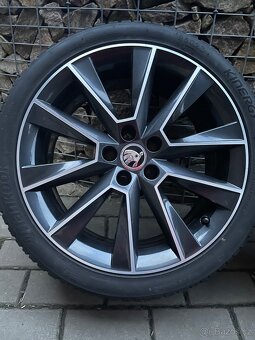 Skoda Fabia 3, Rapid or celor sada 215/40-17 Savio Anthrazit - 4