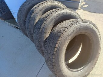 235/65 R16C. Zimní pneu Vraník, Protektor, Cena za sadu - 4