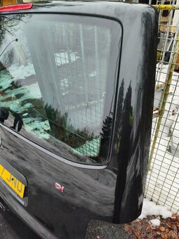 VW T5 Transportér - víko kufru, páté dveře černé - 4