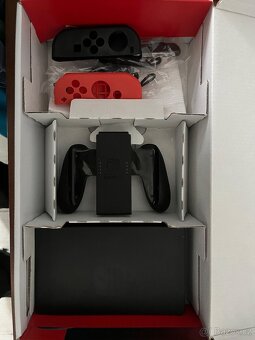 Nintendo Switch - 4