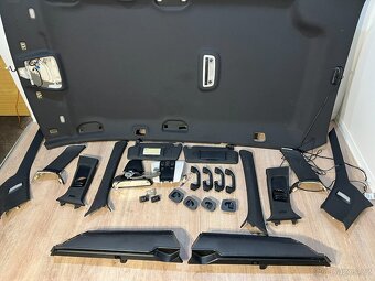 /// Černá stropnice Mercedes Benz W204 combi 2008 /// - 4