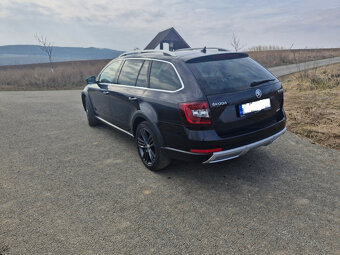 Škoda Octavia-Scout - 4