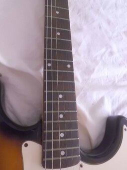 Pěkná starší Elektrická Kytara Epiphone - Model S 210 / VS - 4