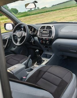 Toyota RAV4 1.8 benzín - 4