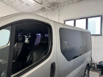 Rozprodam renault trafic 2.5 dci 107kw - 4