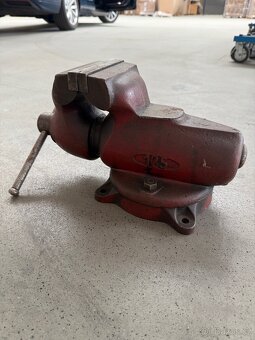 Svěrák 125 - 4