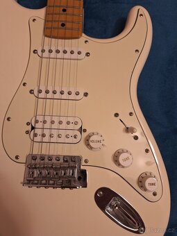 Prodám kytaru Fender Stratocaster - 4