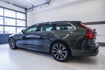 Volvo V90 2021 B4 145kW aut. Momentum Pro, Cz,DPH,Servis - 4