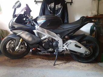 Aprilia Rsv4 RR APRC - 4